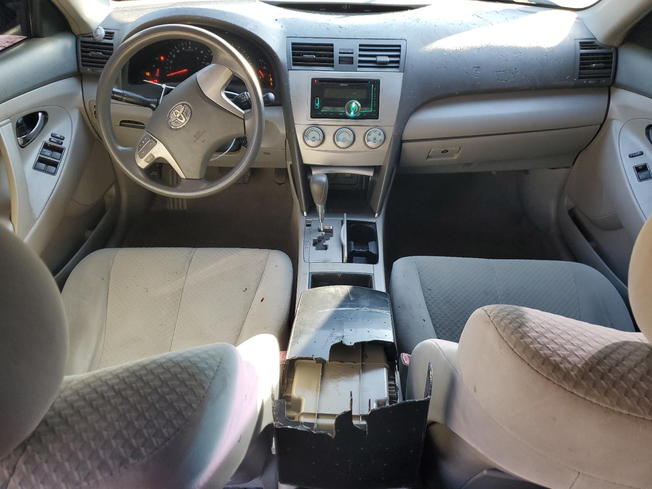 2009 Toyota Camry - Image 8