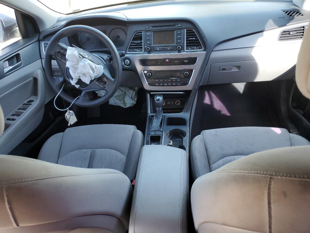 2016 Hyundai Sonata - Image 8