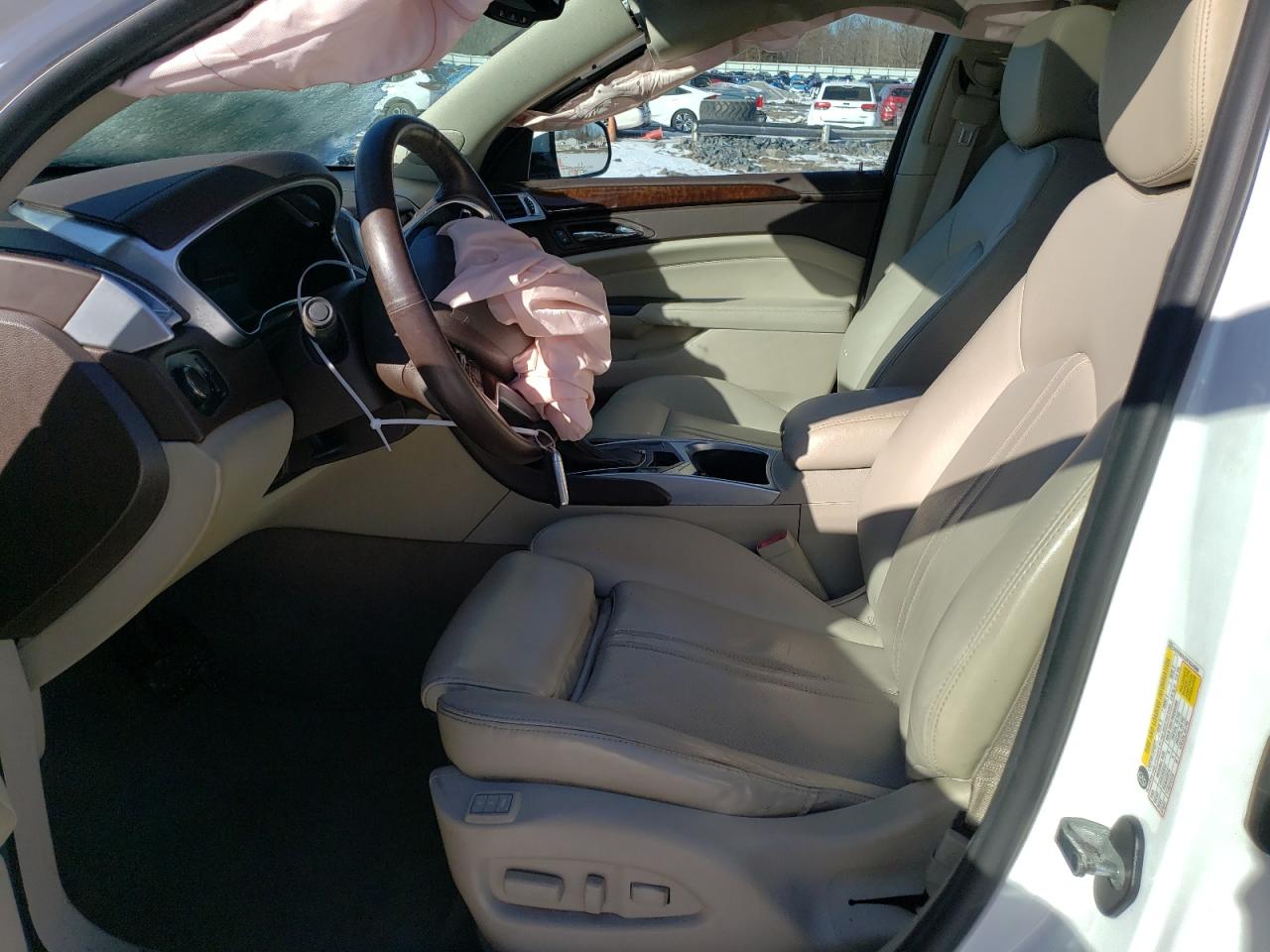 2015 Cadillac SRX - Image 7