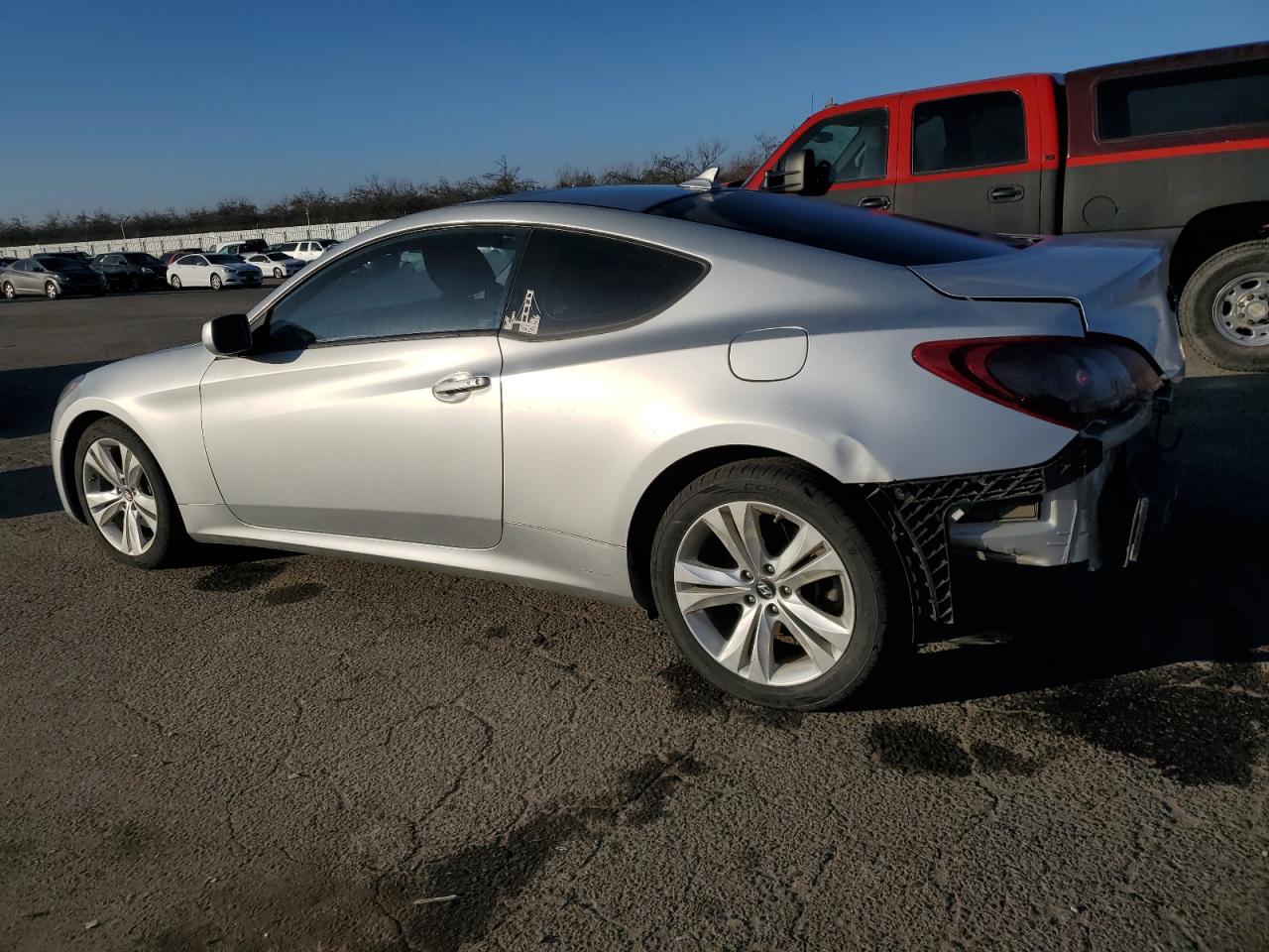 2010 Hyundai Genesis - Image 2