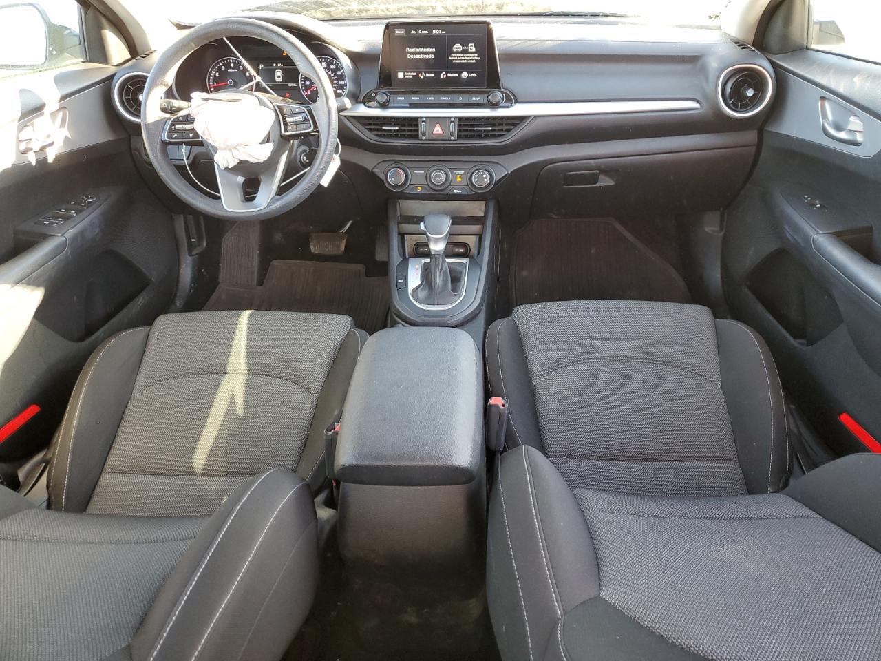 2022 Kia Forte - Image 8