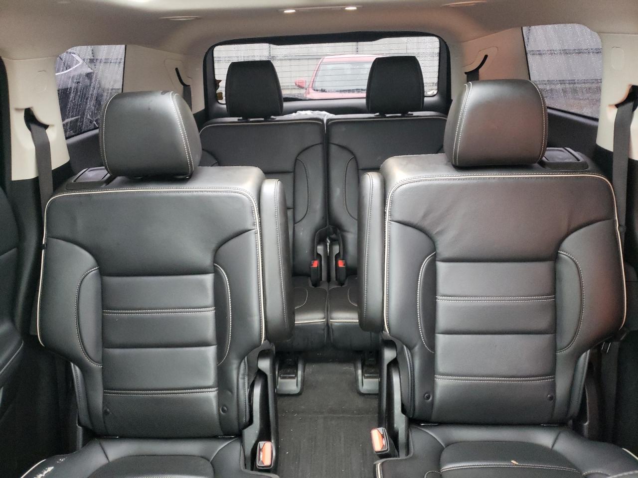 2021 GMC Acadia - Image 10