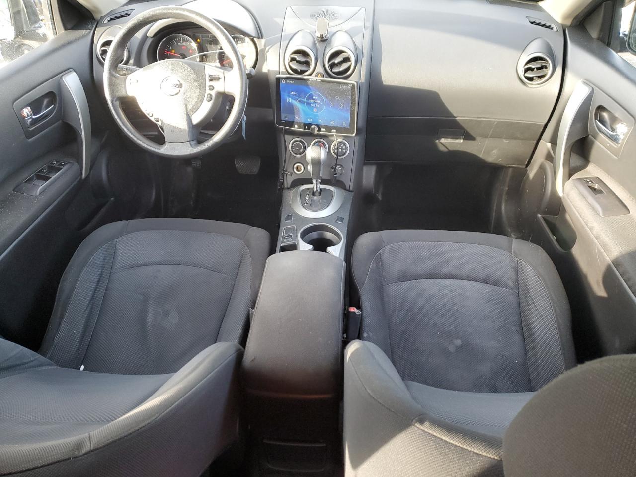 2015 Nissan Rogue - Image 8