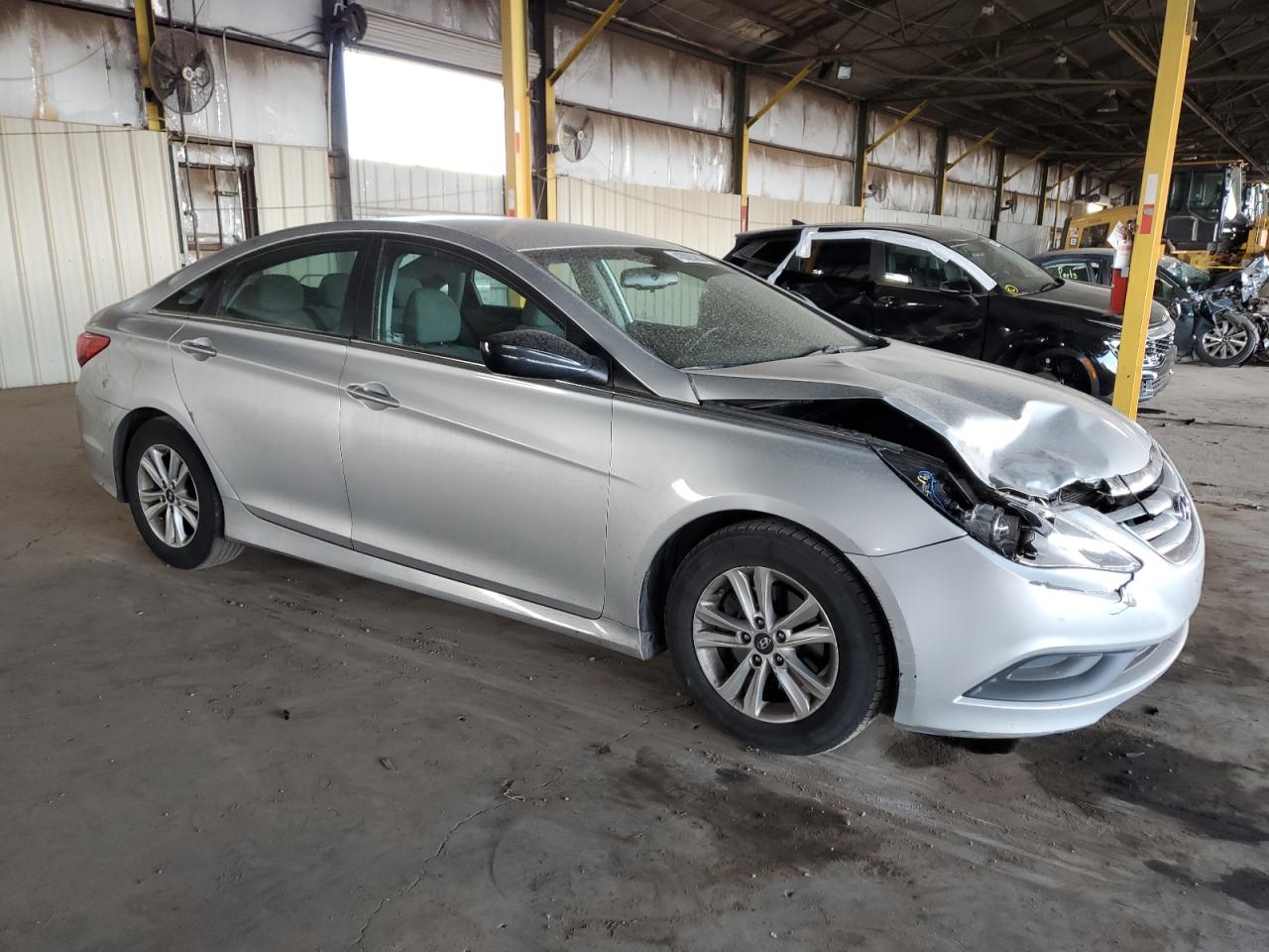 2014 Hyundai Sonata - Image 4
