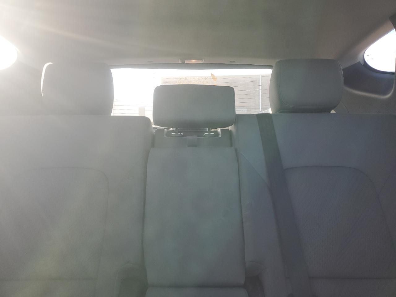2017 Hyundai Santa Fe - Image 10