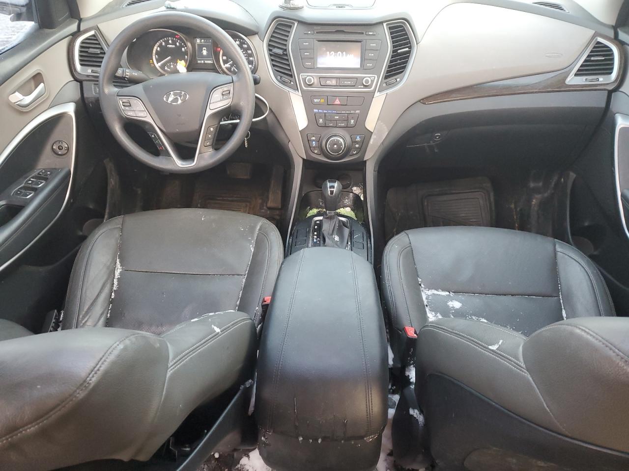 2018 Hyundai Santa Fe - Image 8