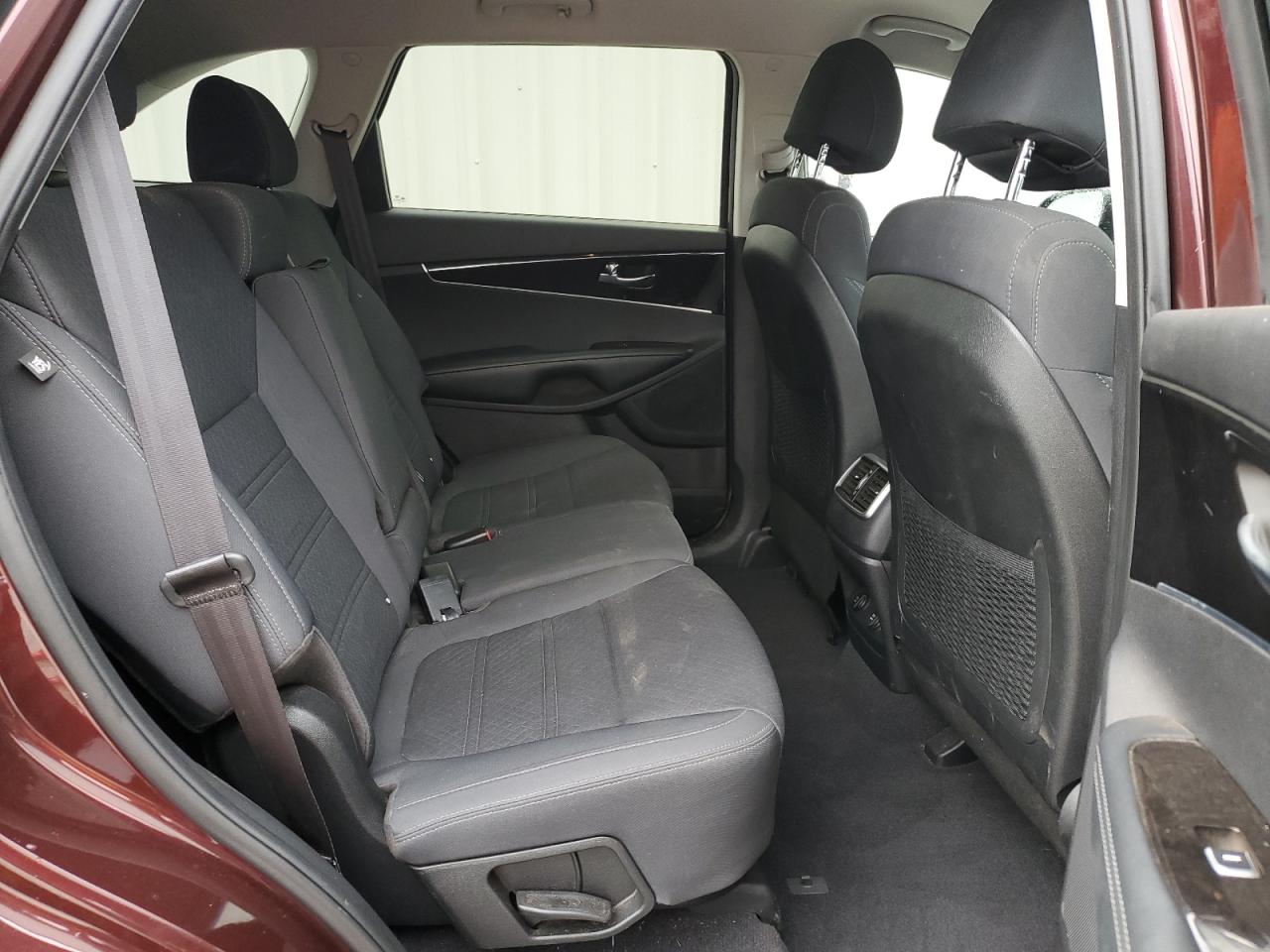 2017 Kia Sorento - Image 11