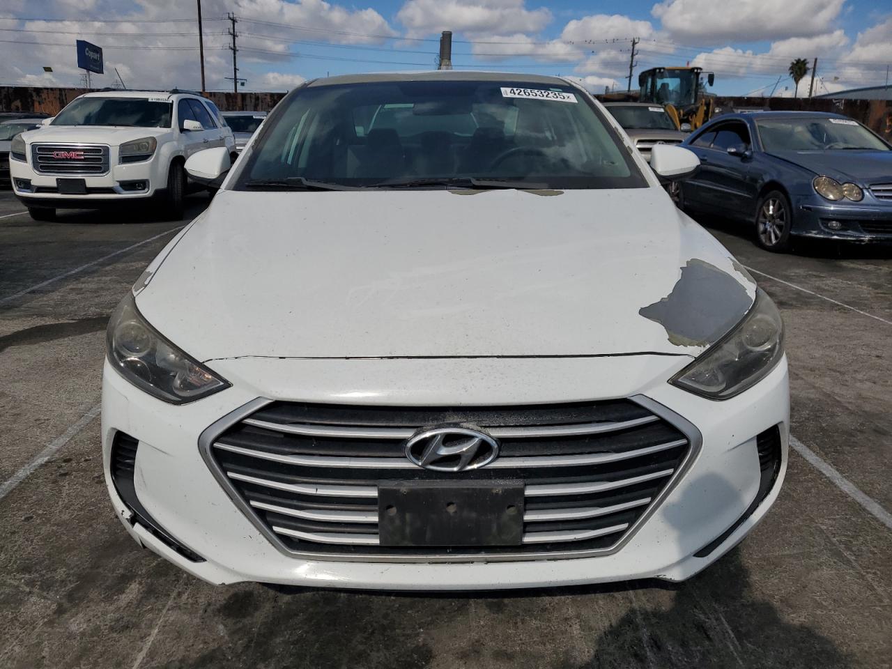 2017 Hyundai Elantra - Image 5