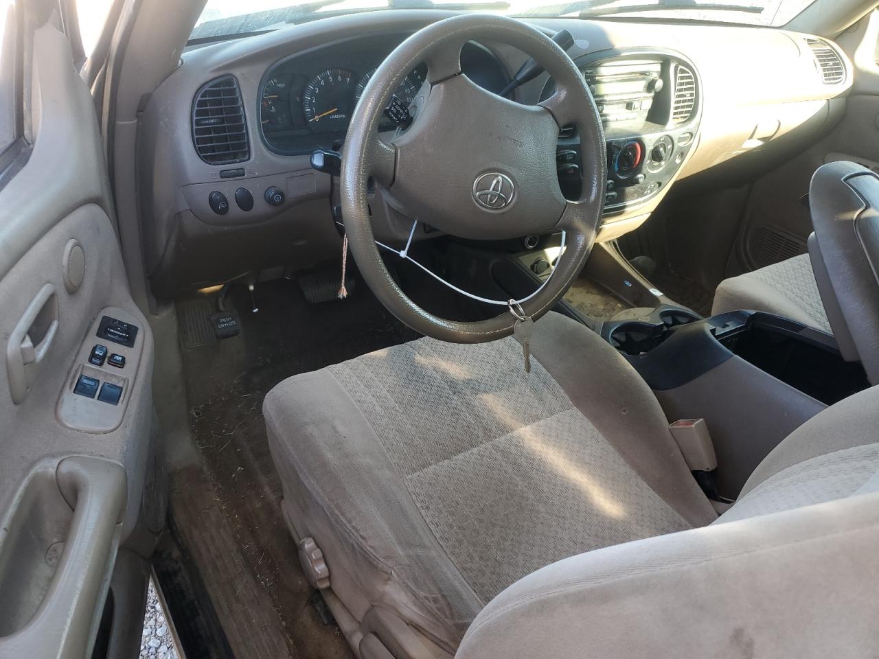 2004 Toyota Tundra - Image 8