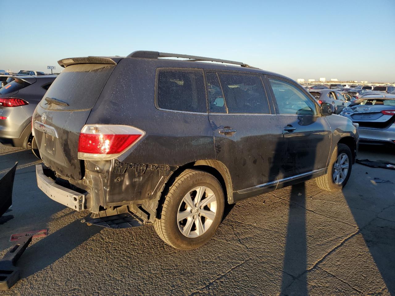 2012 Toyota Highlander - Image 3