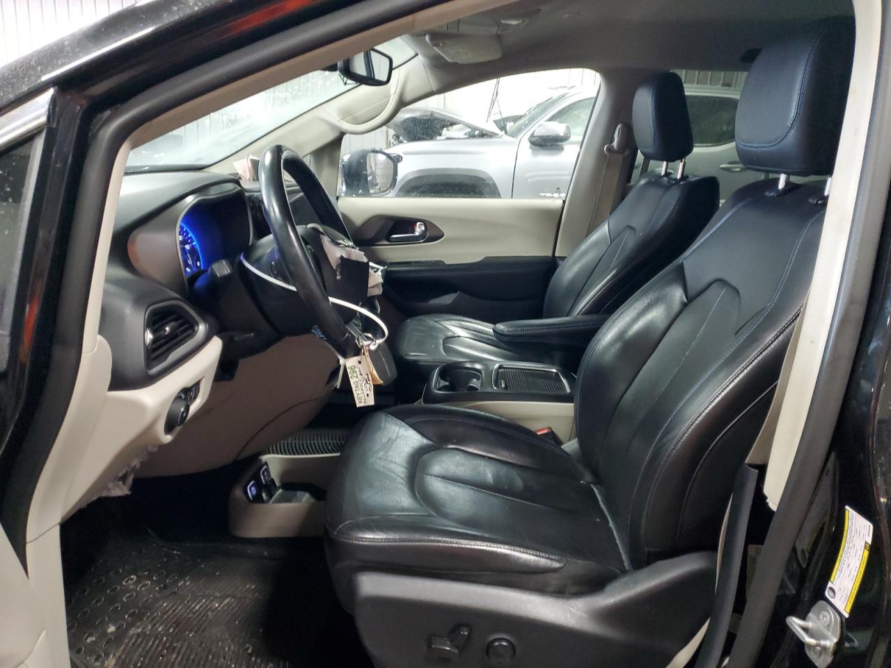 2021 Chrysler Pacifica - Image 7