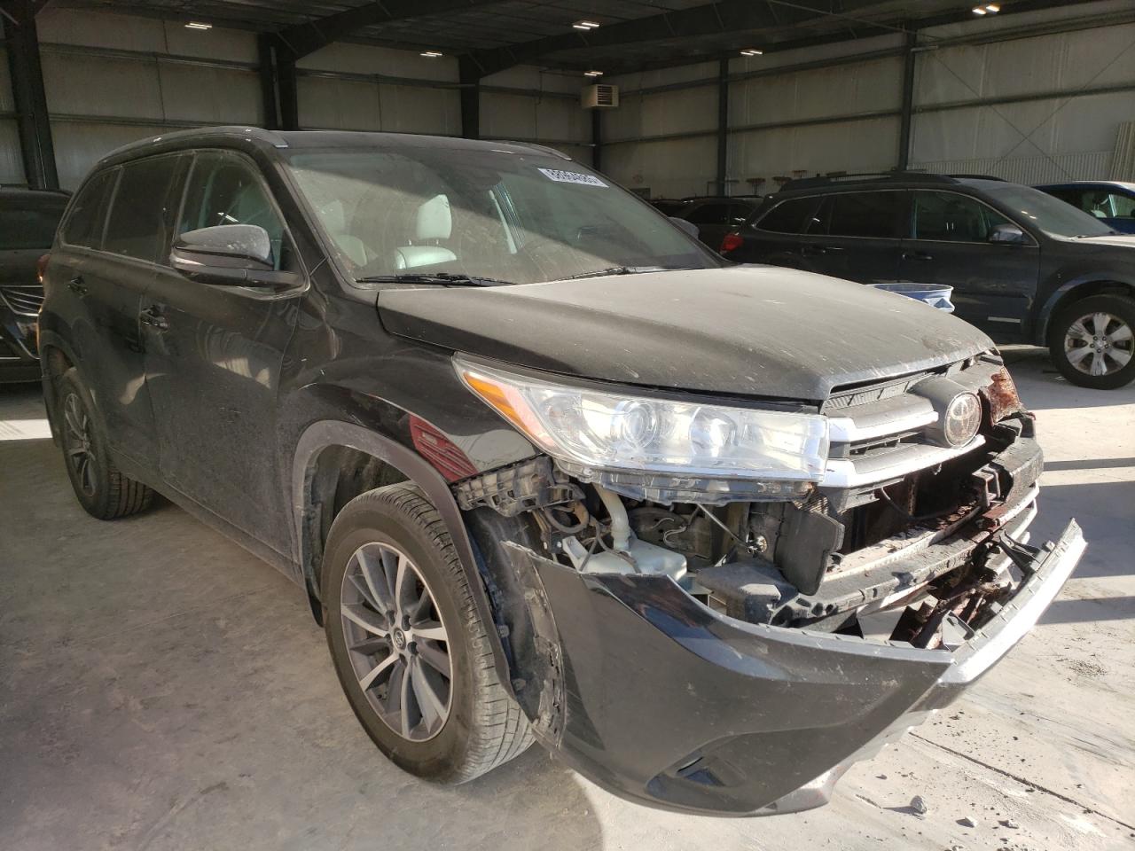 2018 Toyota Highlander - Image 4