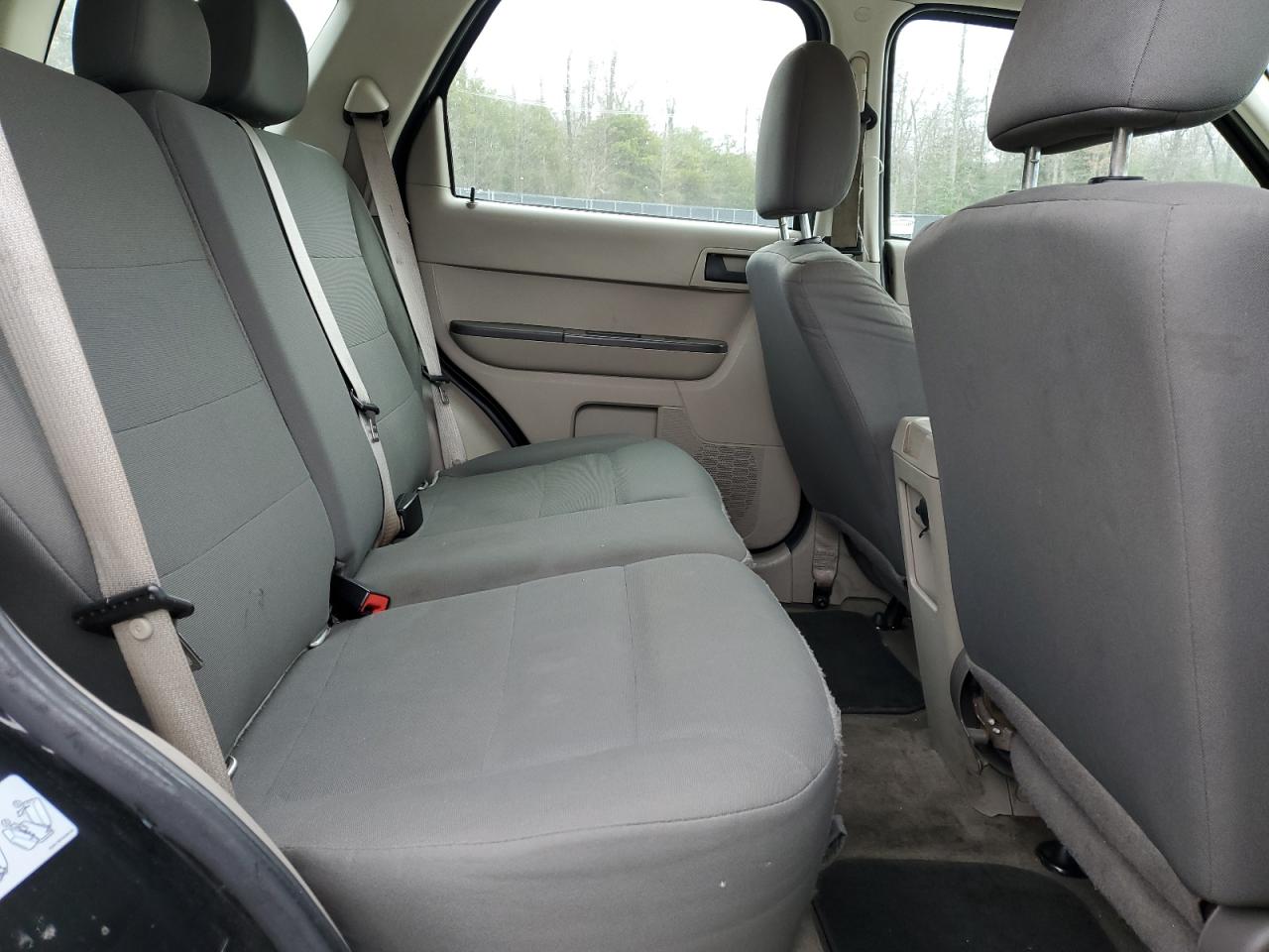 2011 Ford Escape - Image 11