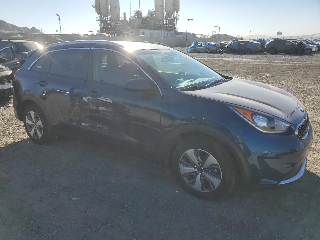 VIN KNDCB3LC9K5318087 2019 KIA NIRO no.4