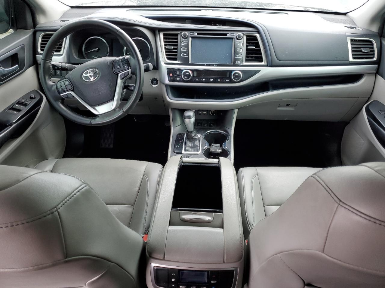 2019 Toyota Highlander - Image 8