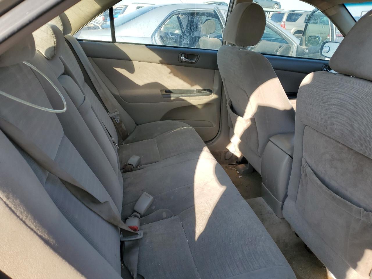 2005 Toyota Camry - Image 10