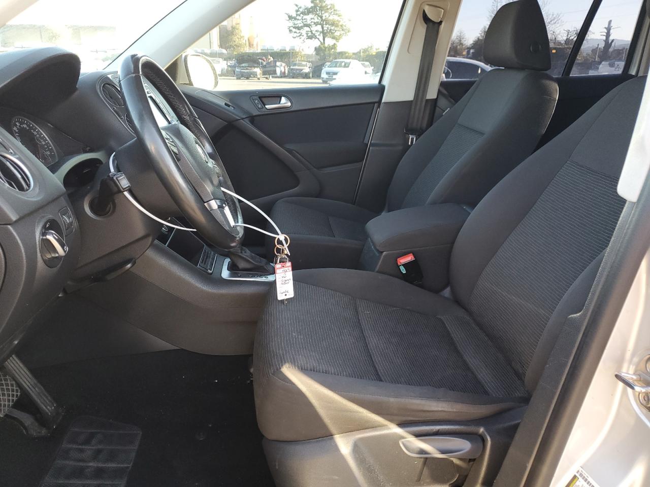 2015 Volkswagen Tiguan - Image 7