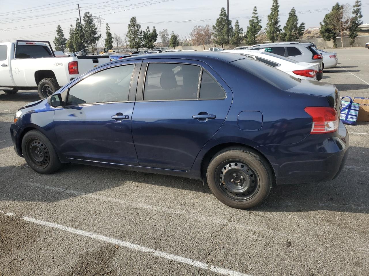 2008 Toyota Yaris - Image 2