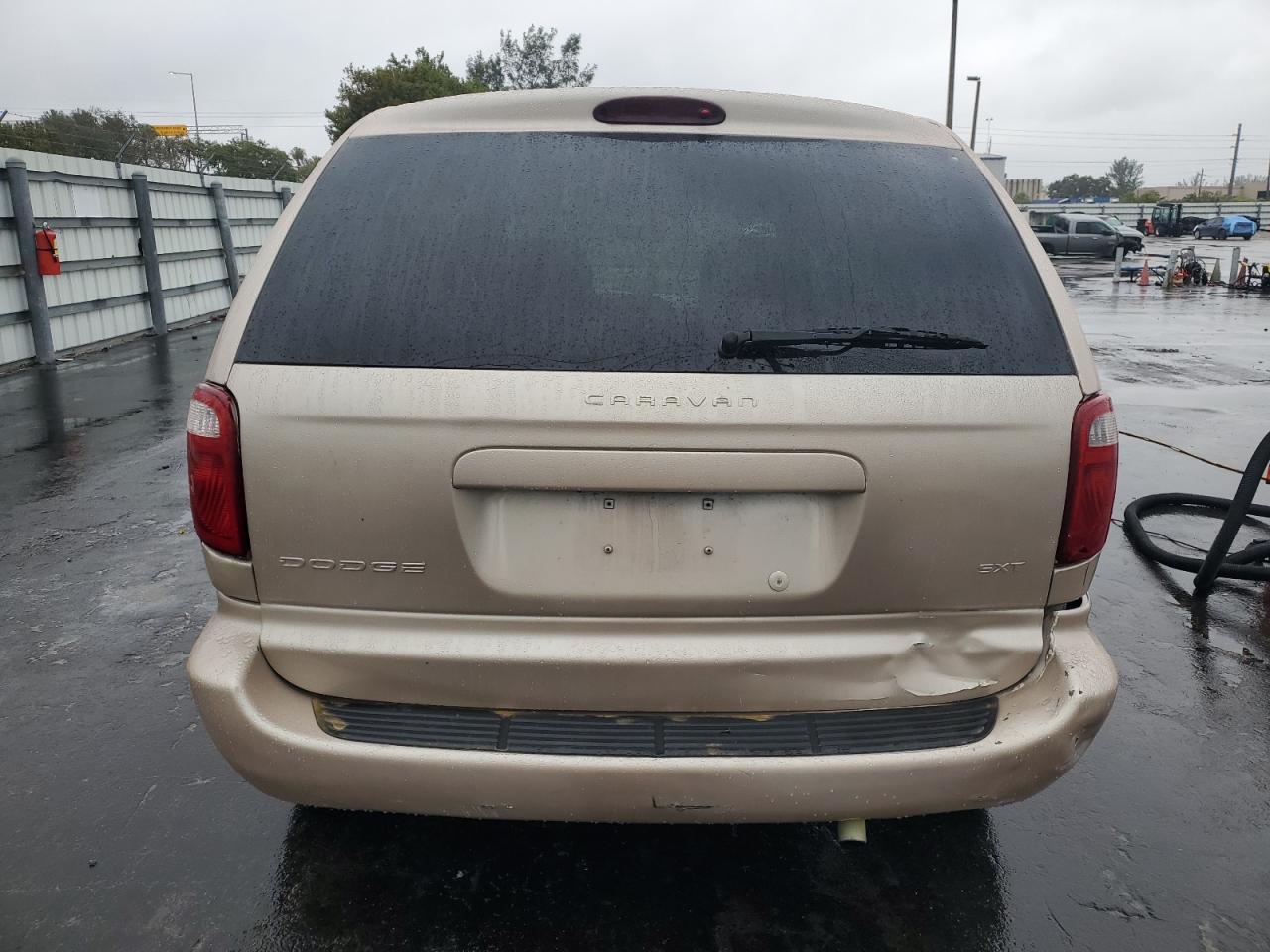 2005 Dodge Caravan - Image 6