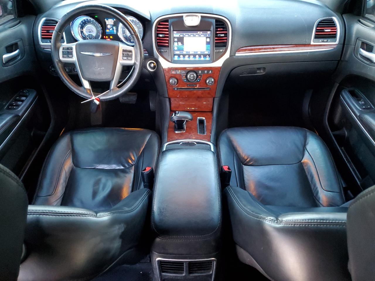 2013 Chrysler 300 - Image 8