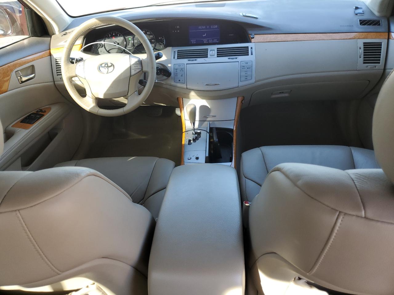 2006 Toyota Avalon - Image 8