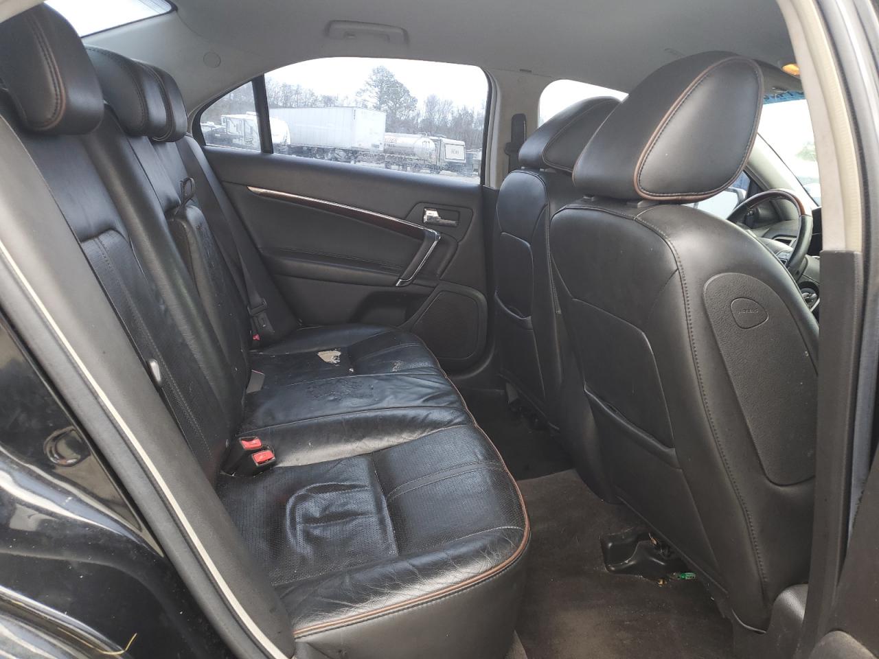 2010 Lincoln MKZ - Image 10