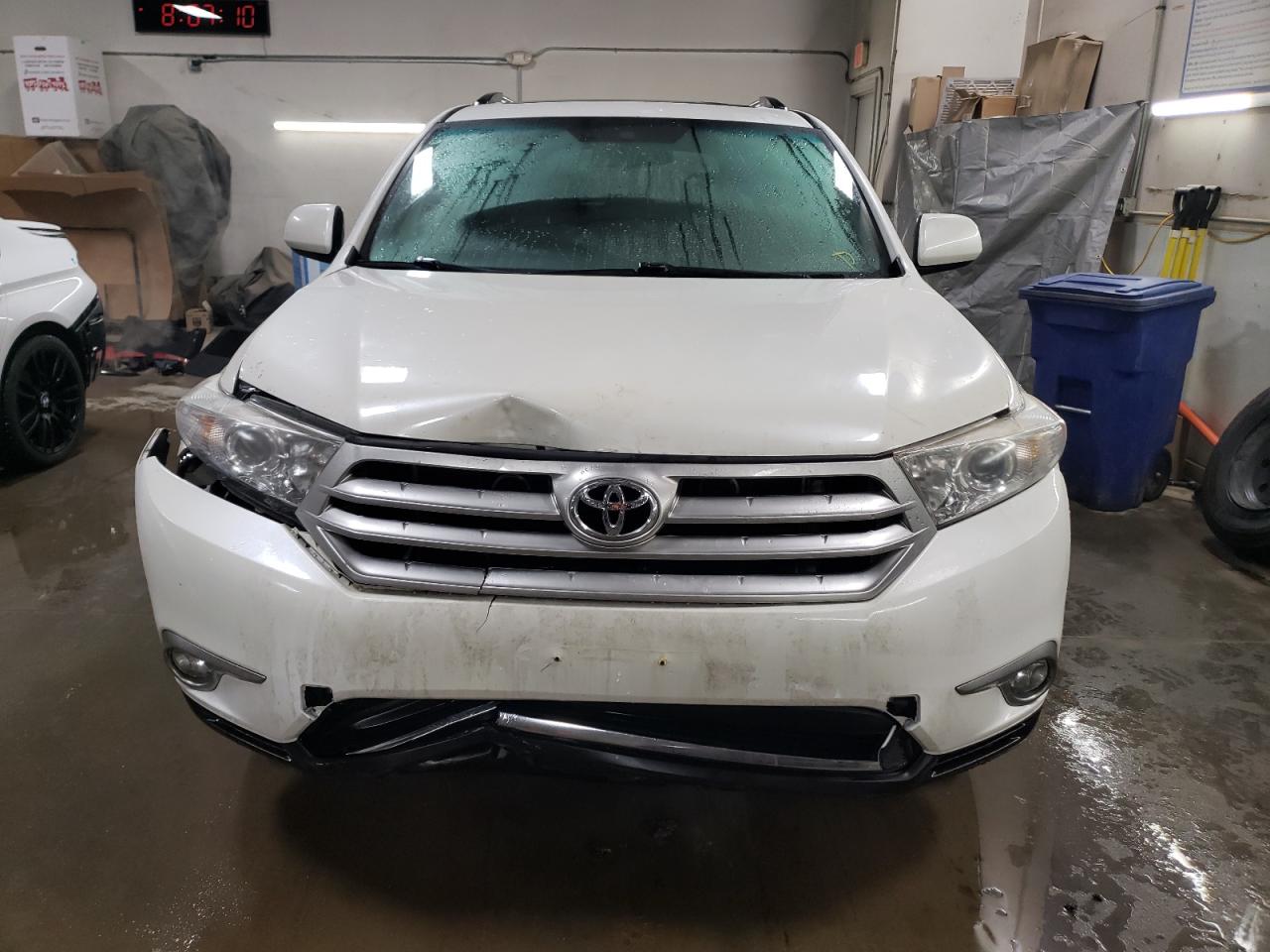 2012 Toyota Highlander - Image 5