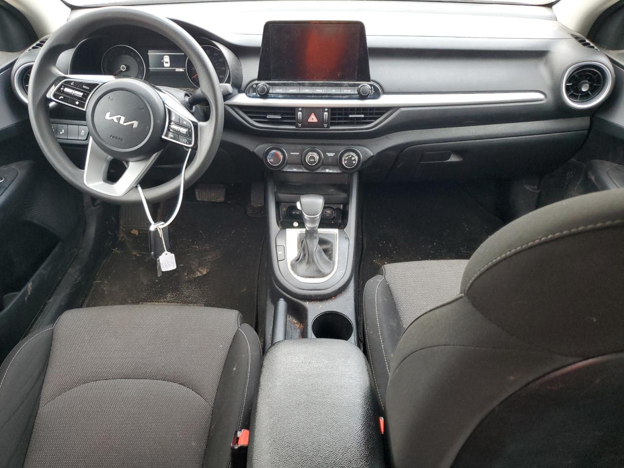 2024 Kia Forte - Image 8