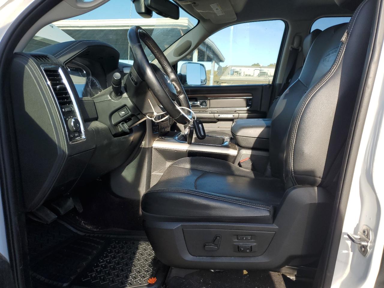 2017 RAM 1500 - Image 7