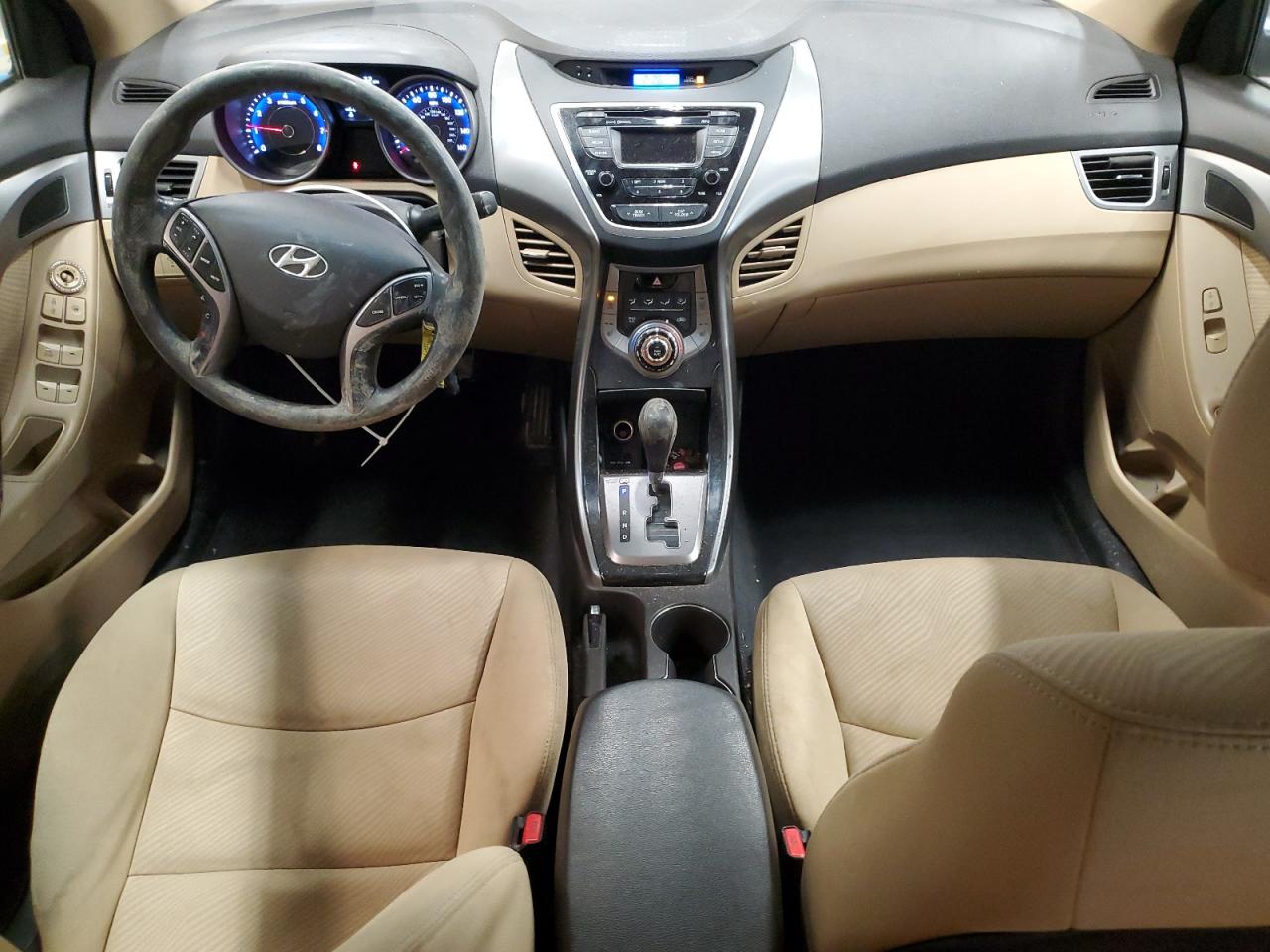 2013 Hyundai Elantra - Image 8