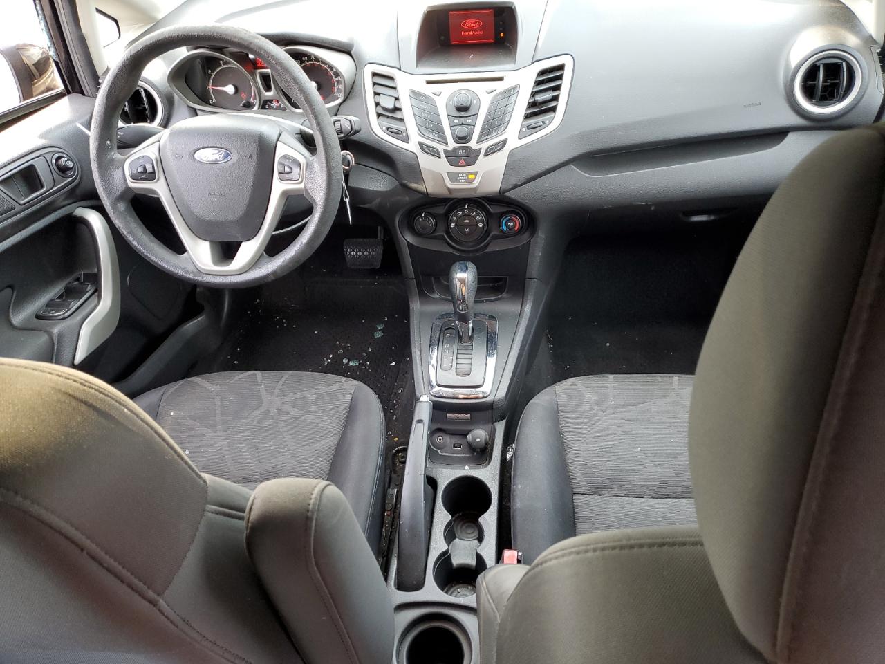 2013 Ford Fiesta - Image 8