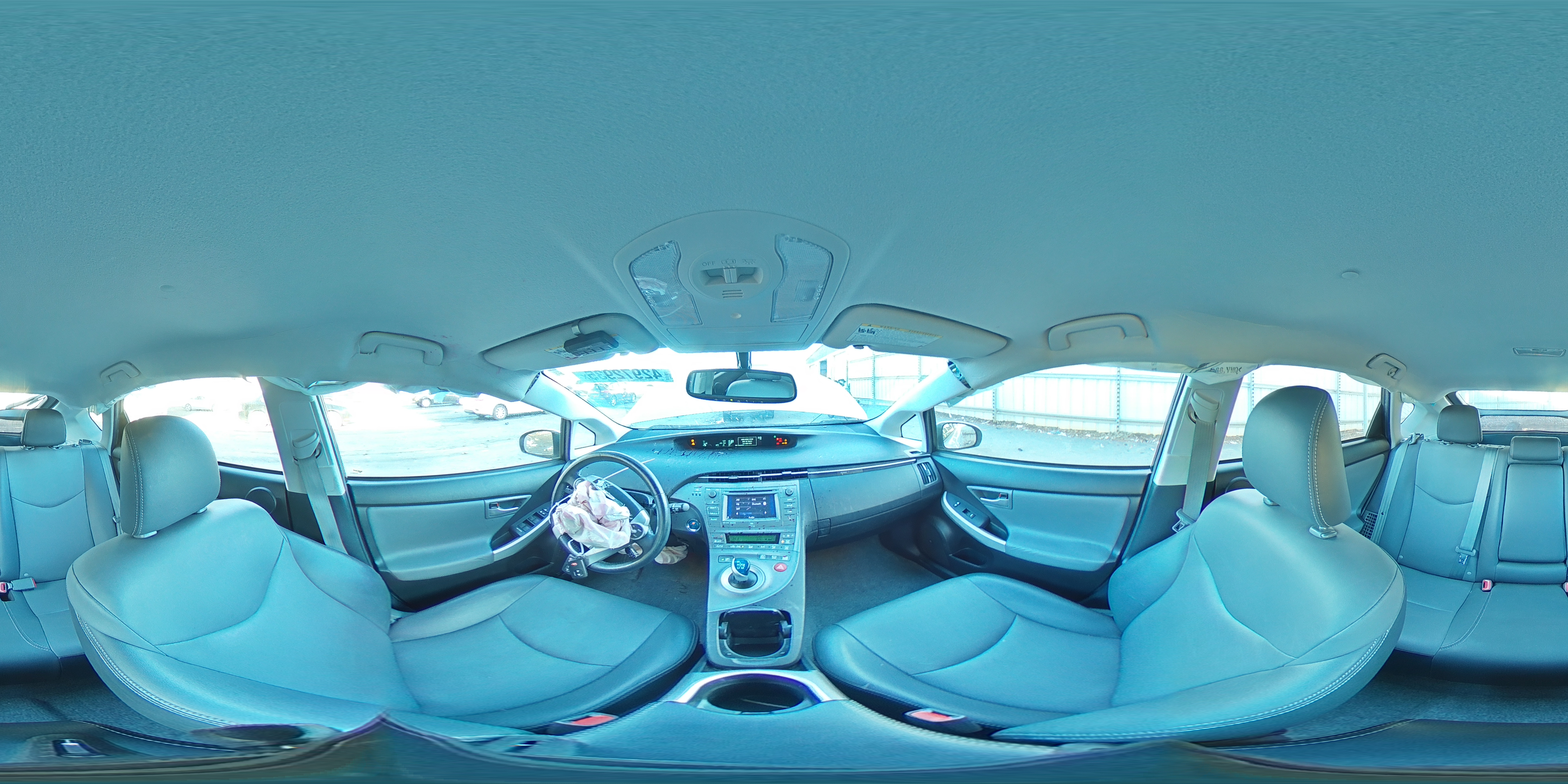 2015 Toyota Prius - Image 14