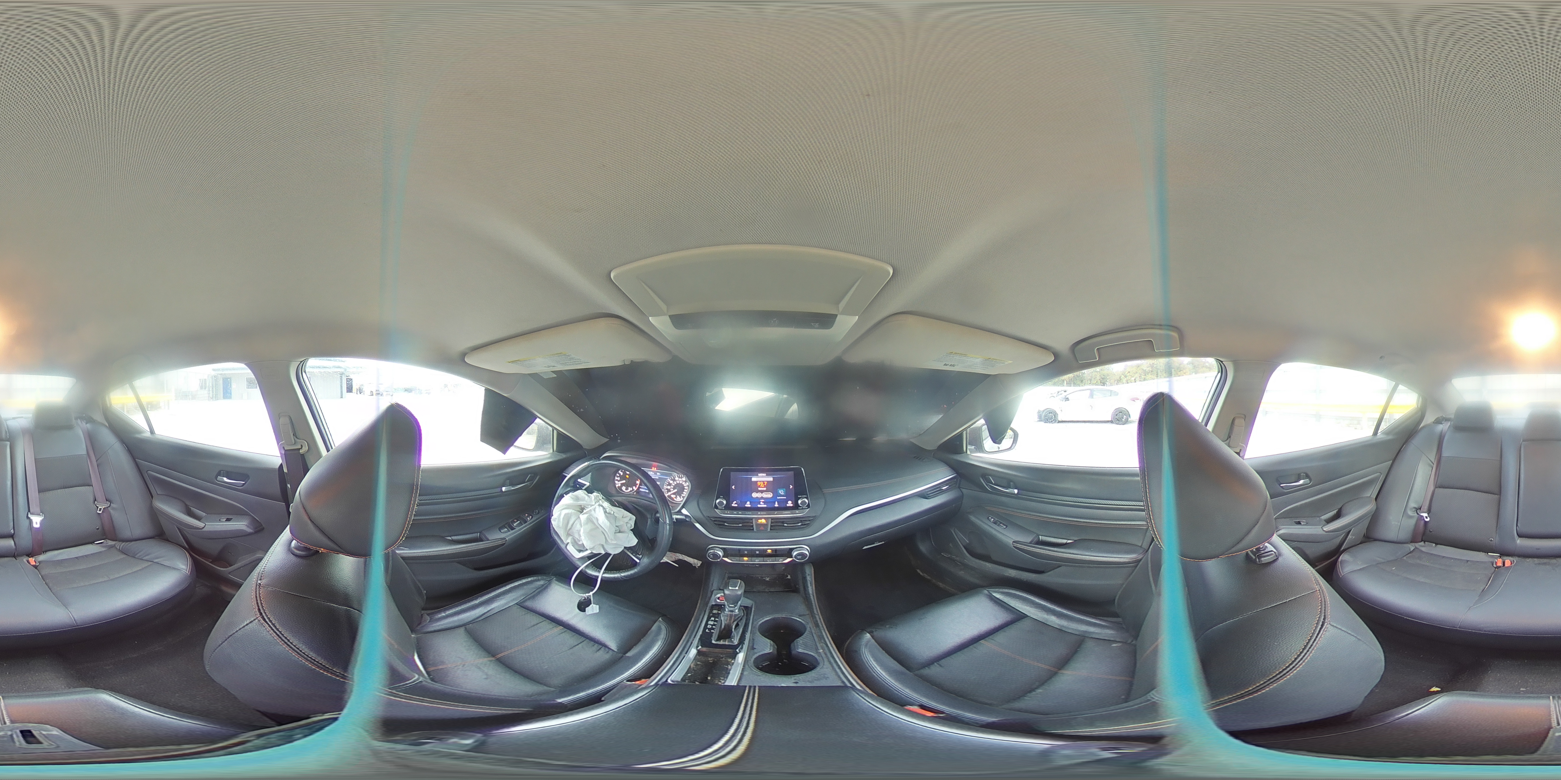 2019 Nissan Altima - Image 13