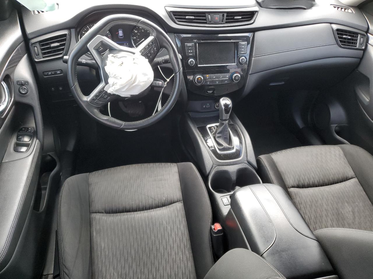 2019 Nissan Rogue - Image 8