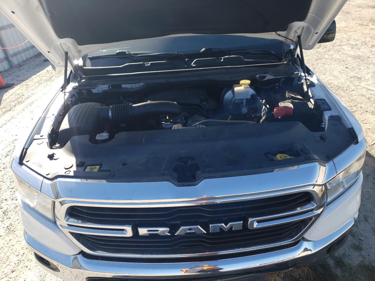2021 RAM 1500 - Image 12
