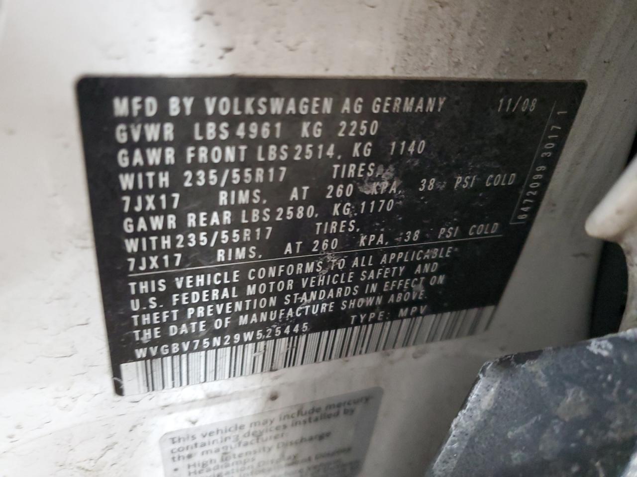 2009 Volkswagen Tiguan - Image 13