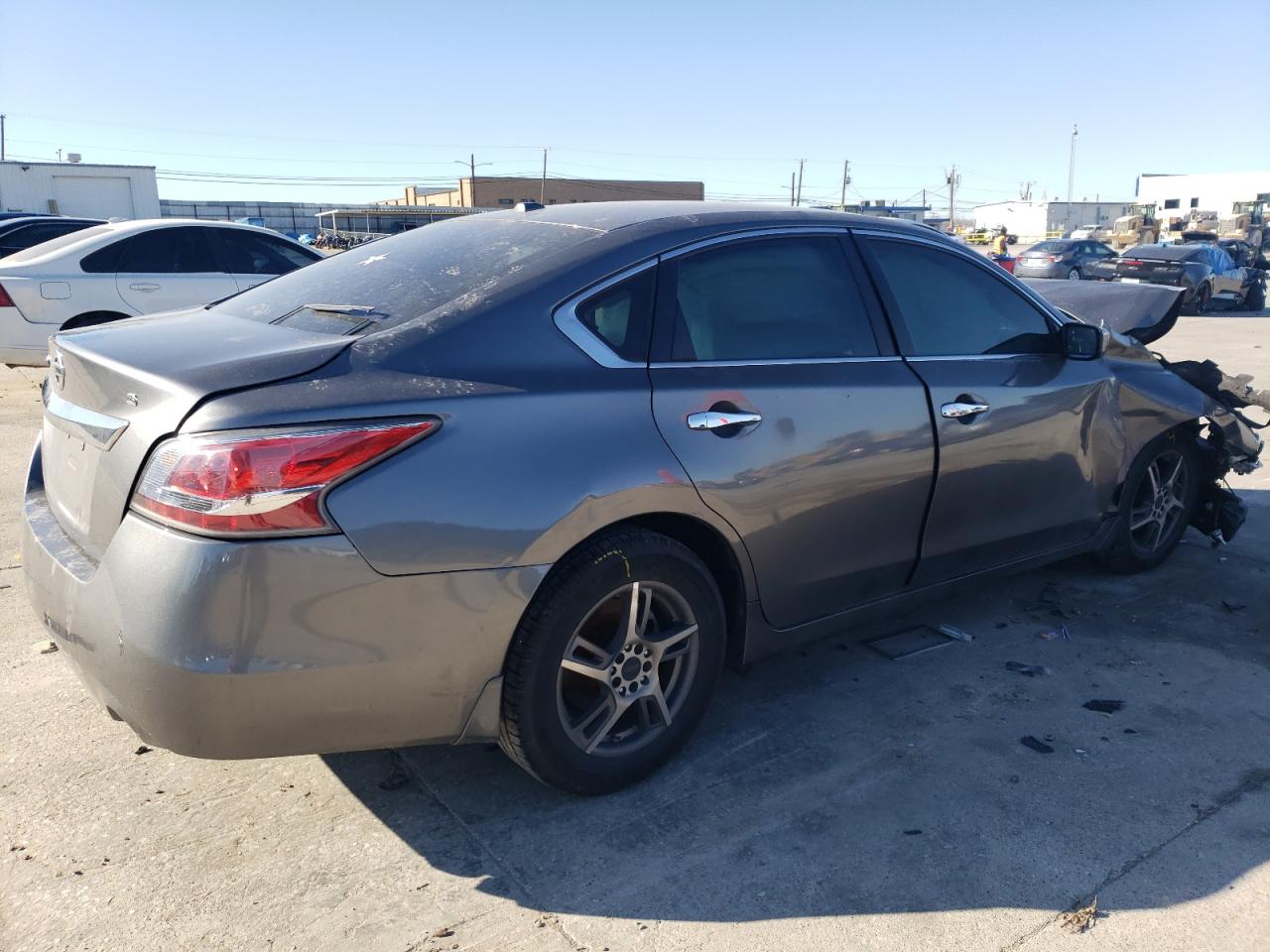 2015 Nissan Altima - Image 3