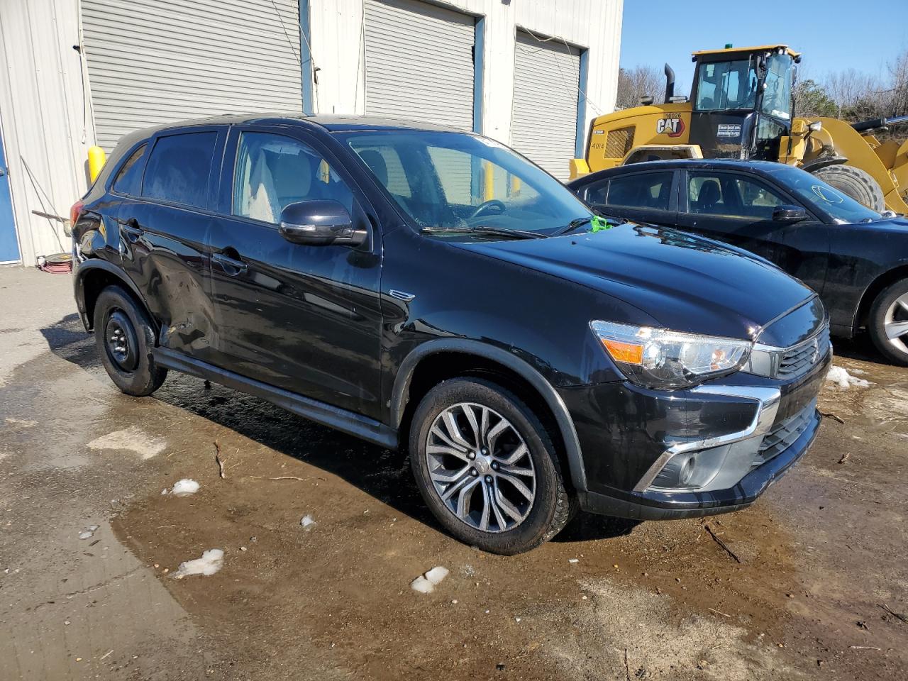 VIN JA4AP3AU6HZ055539 2017 MITSUBISHI OUTLANDER no.4