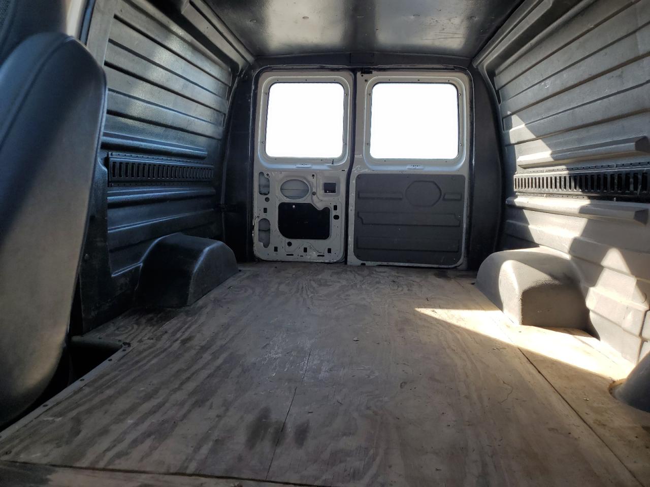 2003 Ford Econoline - Image 10