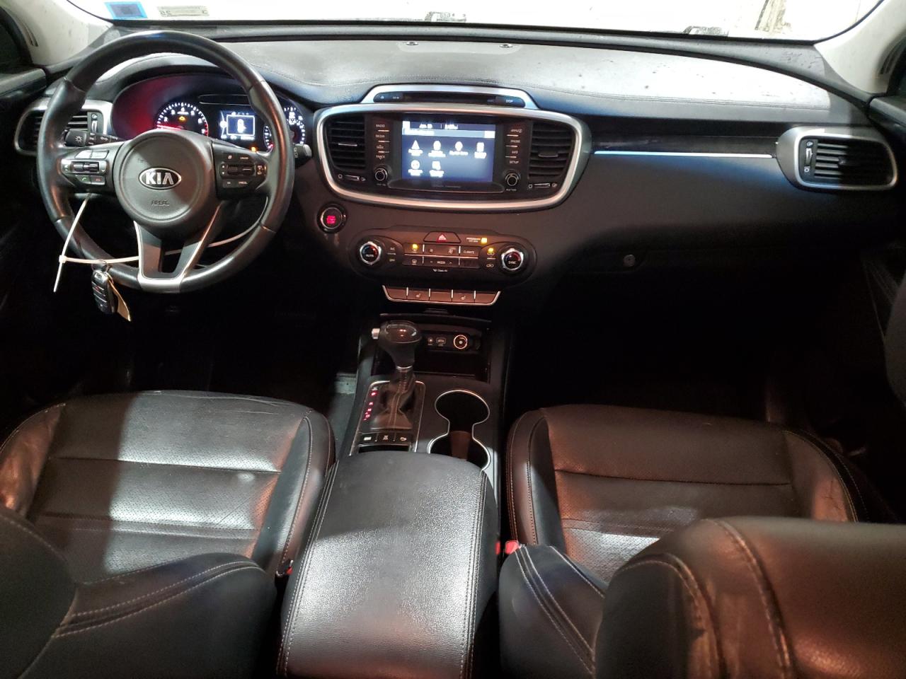 2017 Kia Sorento - Image 8