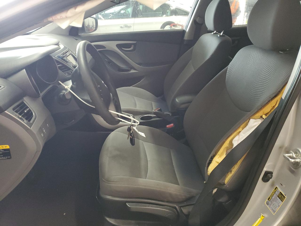 2015 Hyundai Elantra - Image 7