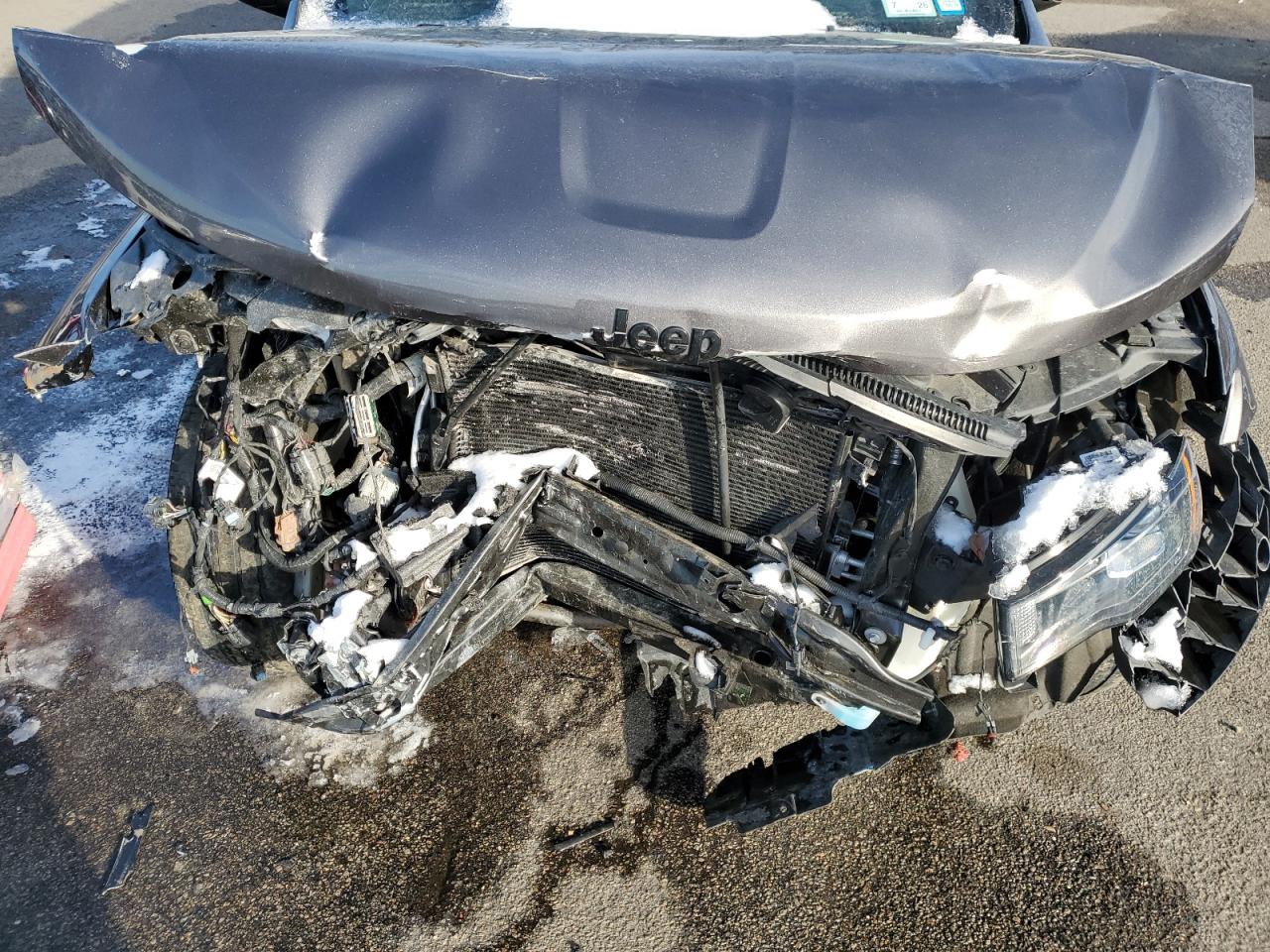 2020 Jeep Grand Cherokee - Image 14