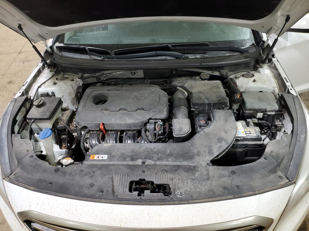 2015 Hyundai Sonata - Image 11