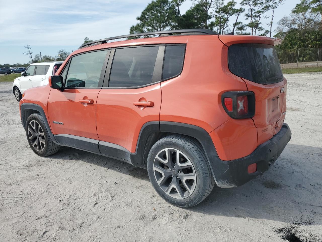 2018 Jeep Renegade - Image 2