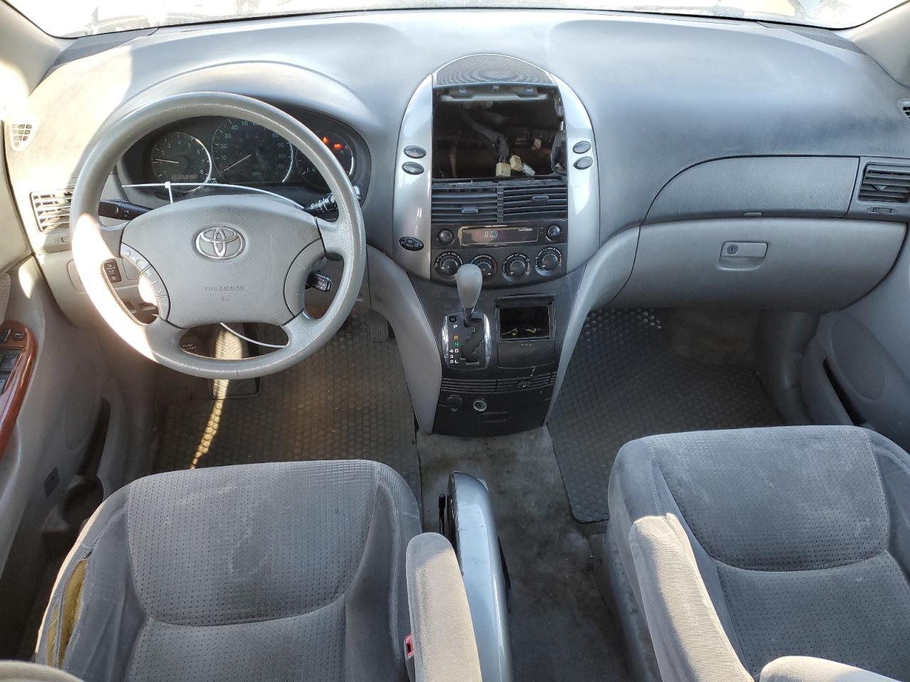 2007 Toyota Sienna - Image 8