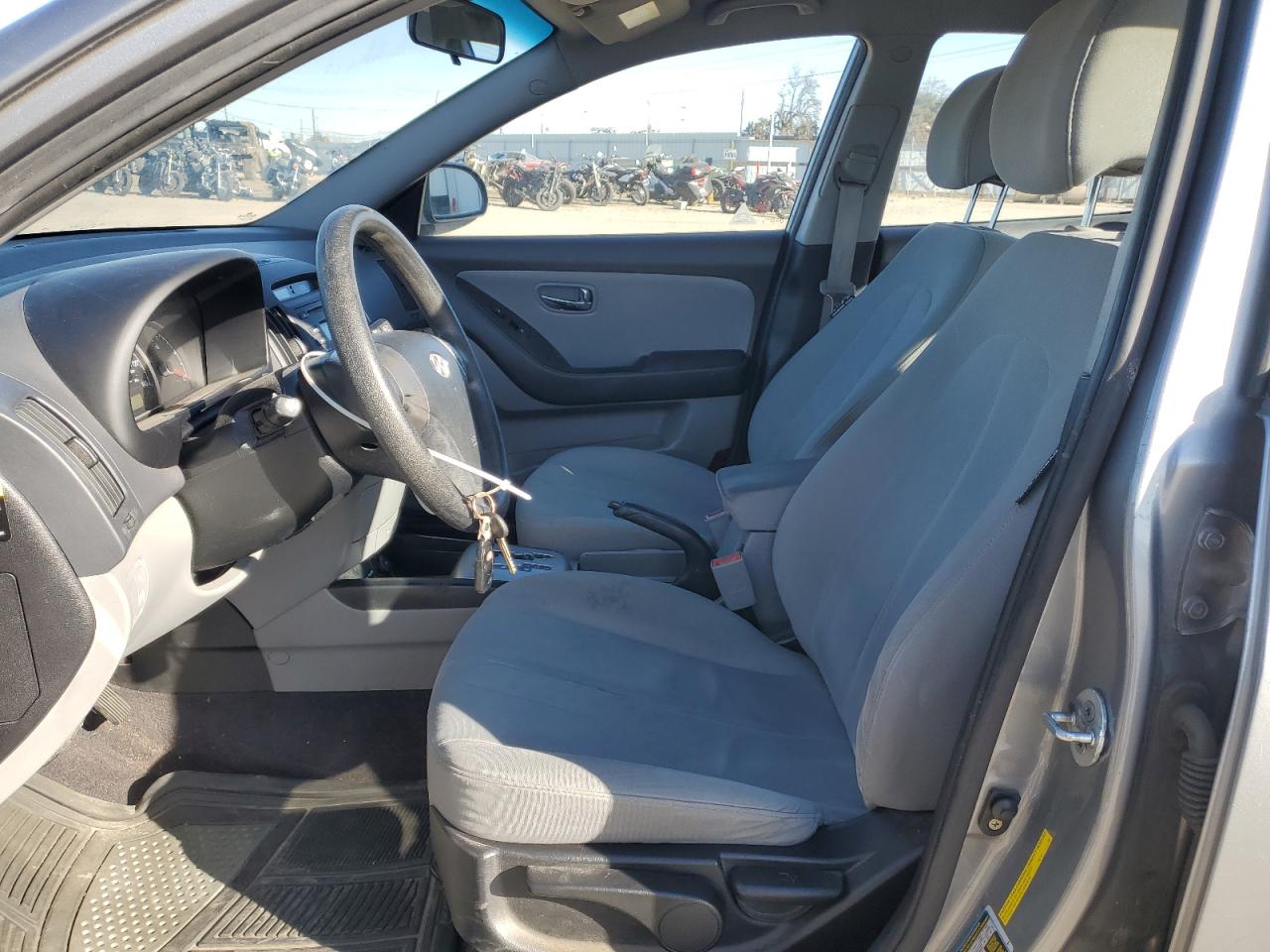 2010 Hyundai Elantra - Image 7