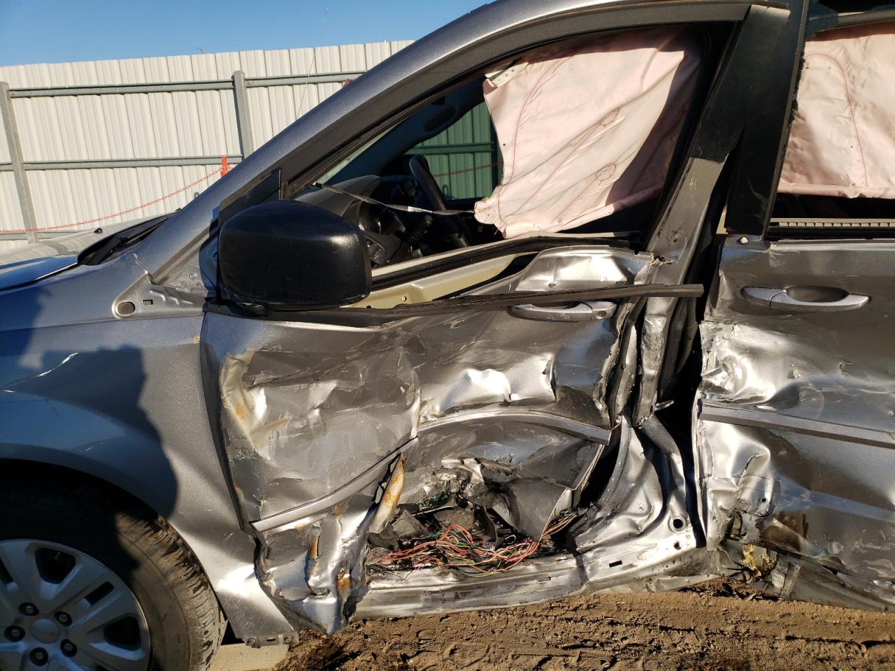 2016 Dodge Caravan - Image 7