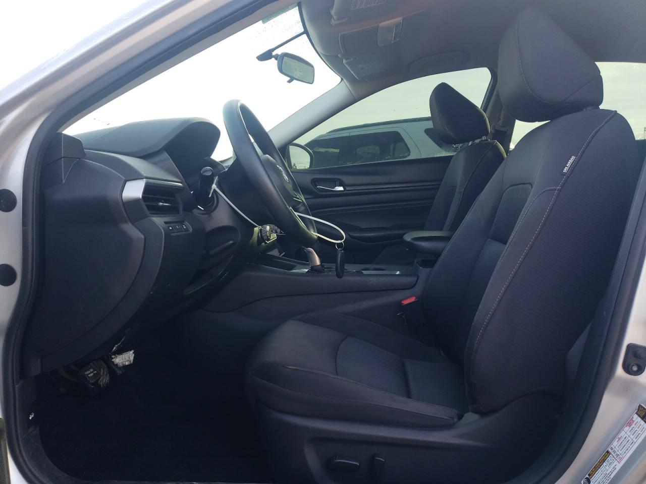 2020 Nissan Altima - Image 7