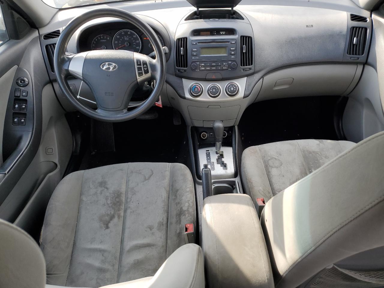 2010 Hyundai Elantra - Image 8