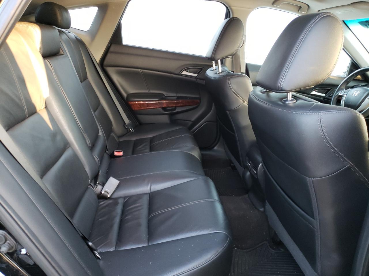 2011 Honda Accord - Image 11